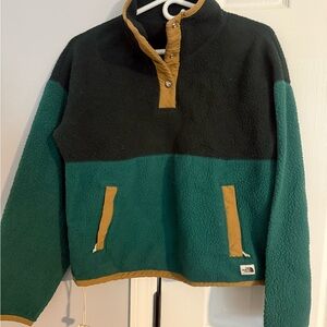 The north face Green and Black Fleece Pullover